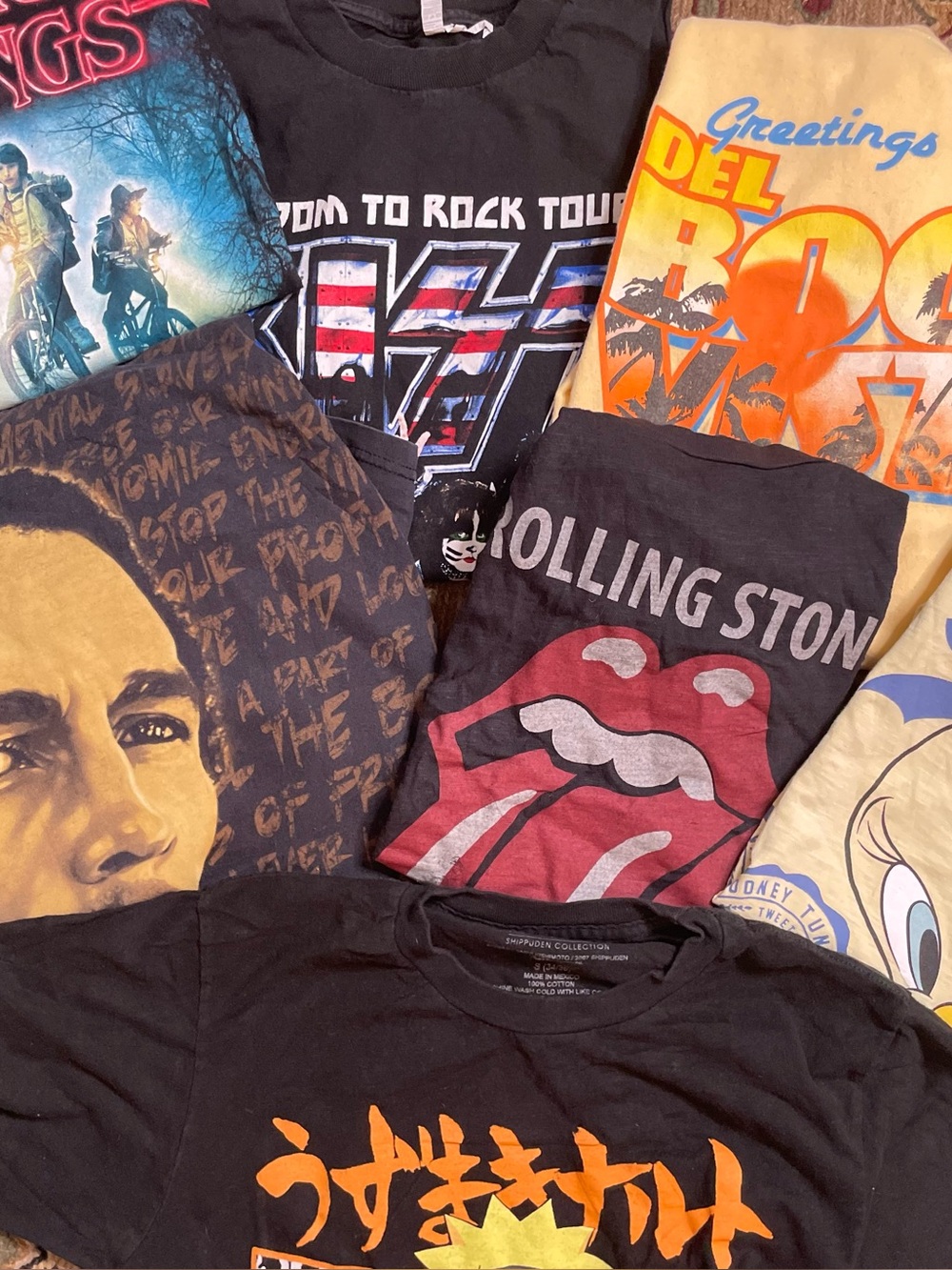LOT OF 25 GRAPHIC T SHIRTS MENS & WOMENS MIX RESALE BUNDLE DEAL